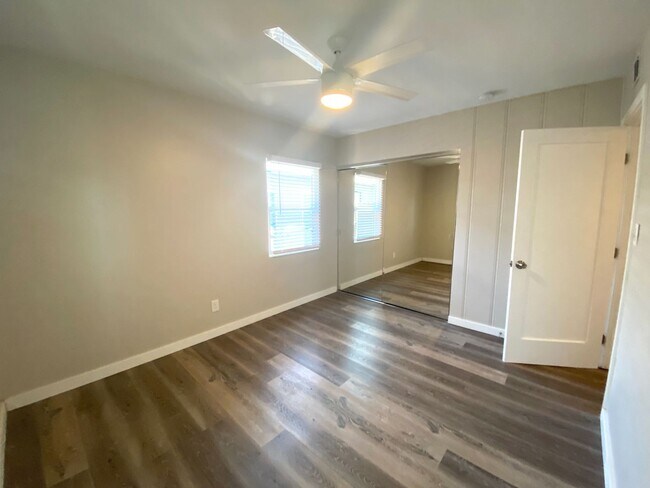 Building Photo - 4BR / 2BA on East Falls w/ Driveway Parking!