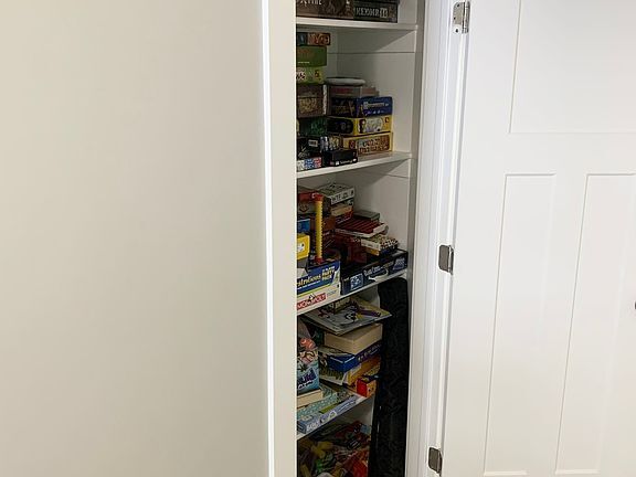 Building Photo - 1999 E Abbey Way