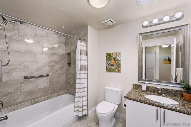 Building Photo - Stylish 3-Bedroom Ground Floor Unit in the...