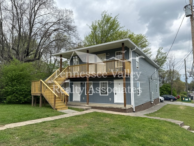Building Photo - ALL NEW! Renovated, Move In Ready 1 bed/1 ...