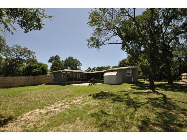 Building Photo - 8238 Eagle Mountain Cir