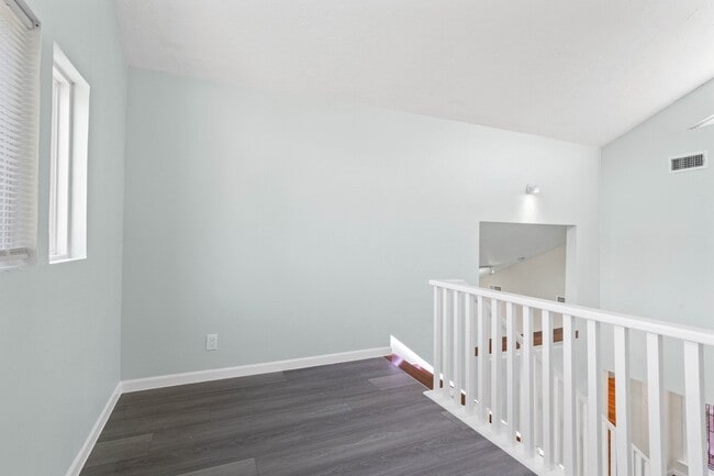 Building Photo - 4510 Hidden Springs Dr