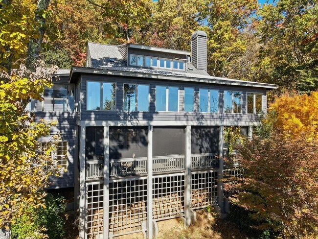 Building Photo - FULLY FURNISHED! Magnificent Panoramic Views!!