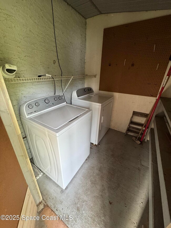 Building Photo - 14 Hardee Cir S