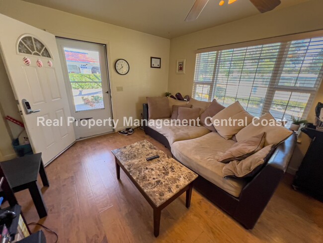 Building Photo - AVAILABLE NOW / SHARED HOME - 2 Bedrooms A...