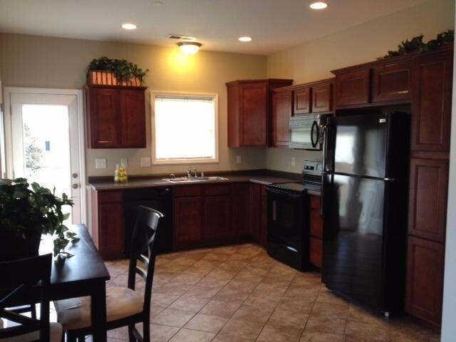 Building Photo - 3204 Sweet Clover Ln