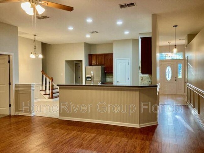Building Photo - 2575 Creekfront Dr