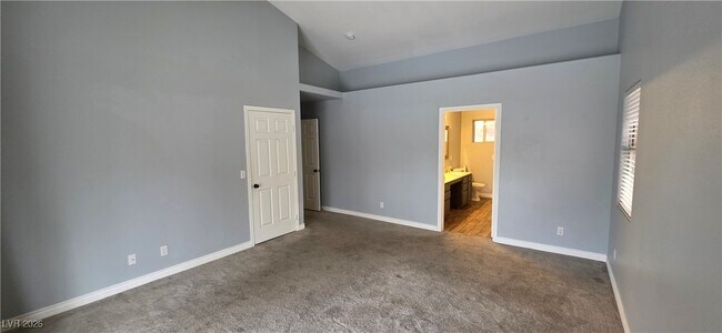 Building Photo - 5817 Mansion St