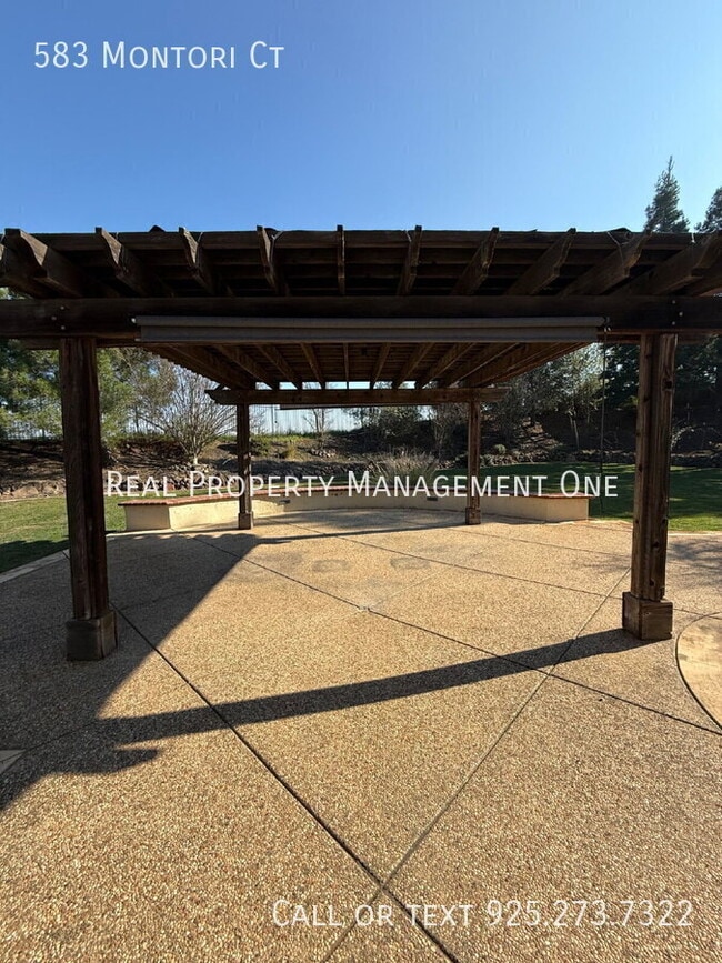 Building Photo - 583 Montori Ct