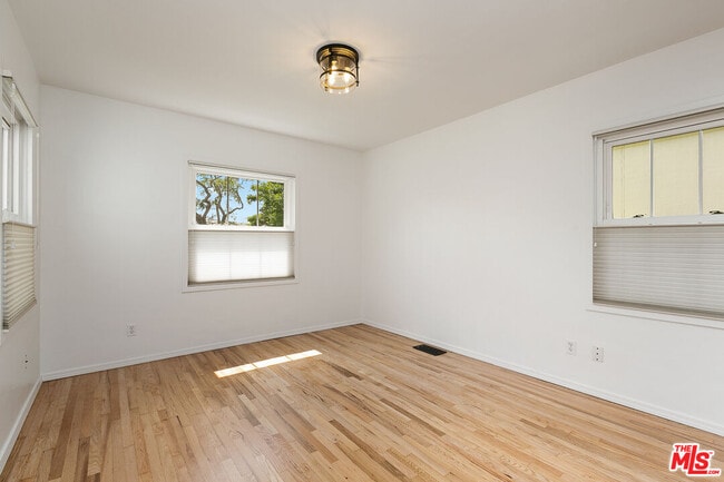 Building Photo - 3101 Cardiff Ave