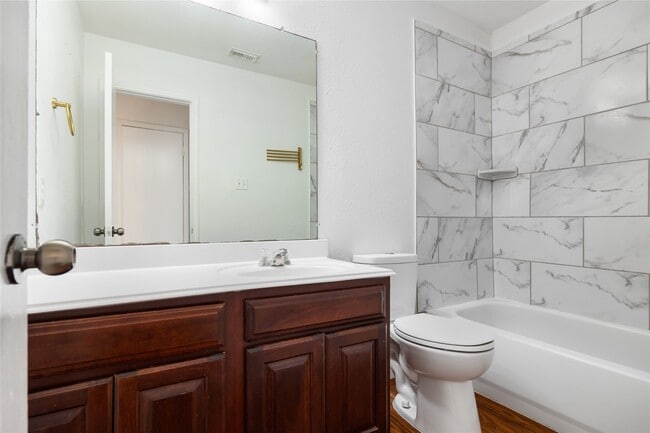 Building Photo - 2042 Mickle Creek Dr