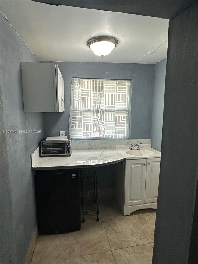 Building Photo - 1041 NW 196th St