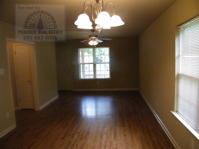 Building Photo - 220 Natalie Ln