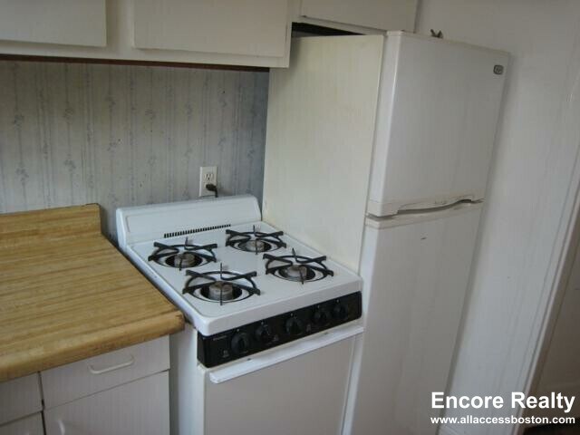 Building Photo - 317 Allston St