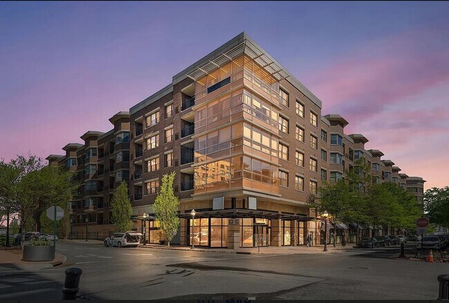 Building Photo - 20 Ave at Port Imperial