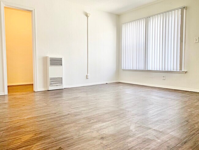 Building Photo - 1210 N Berendo St