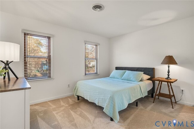 Building Photo - 9621 Peppertree Dr