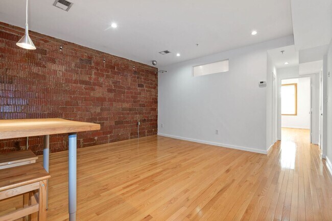 Building Photo - Modern 2B/2B with Parking | Minutes to Brookland Metro, Catholic University, MedStar & Children’s...