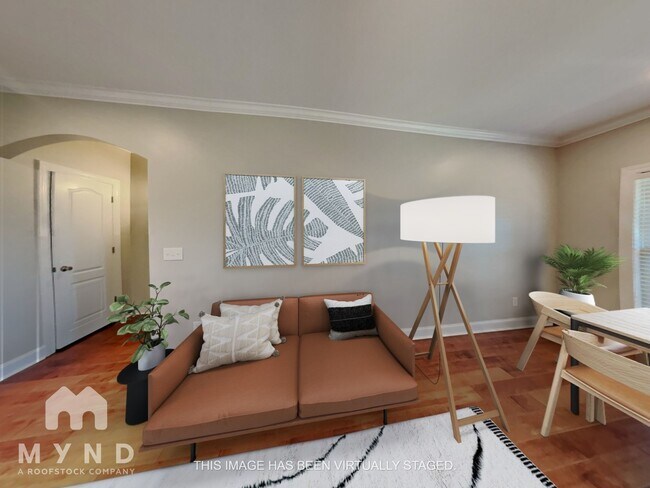 Building Photo - 15936 Landview Ln