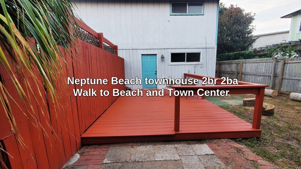 Building Photo - 615 3rd St