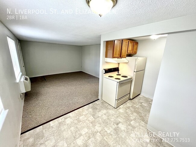 Building Photo - END-unit! Affordable 2-Bed Convenient to I...