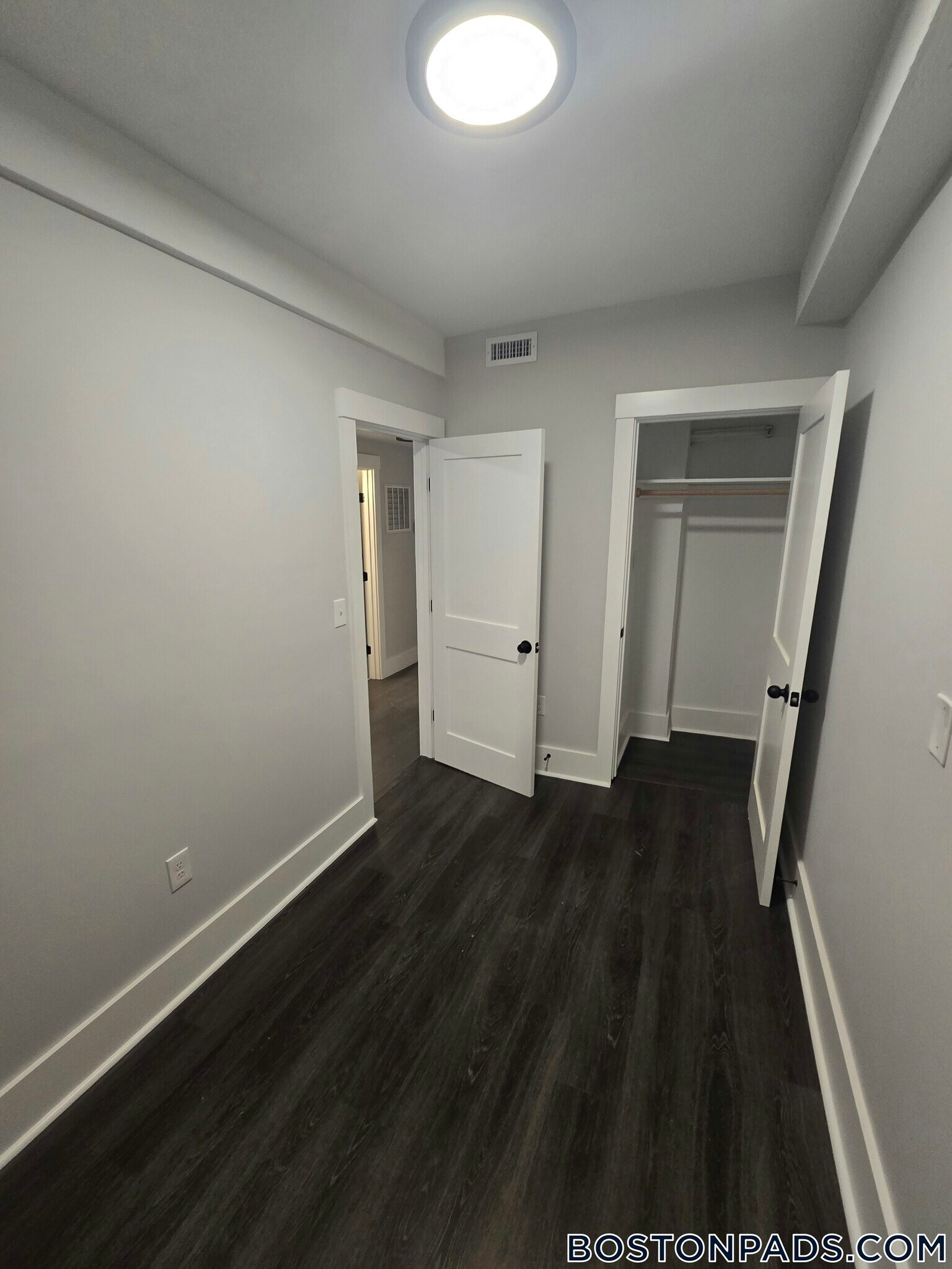 Building Photo - 118 Marginal St