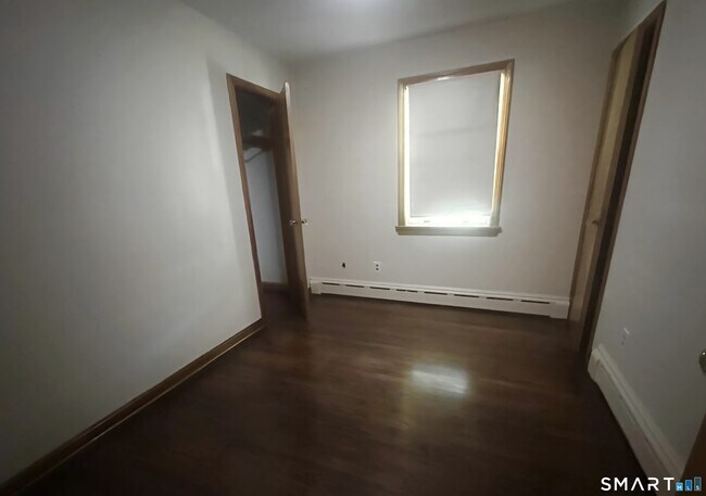 Building Photo - 67 Phyllis Ave