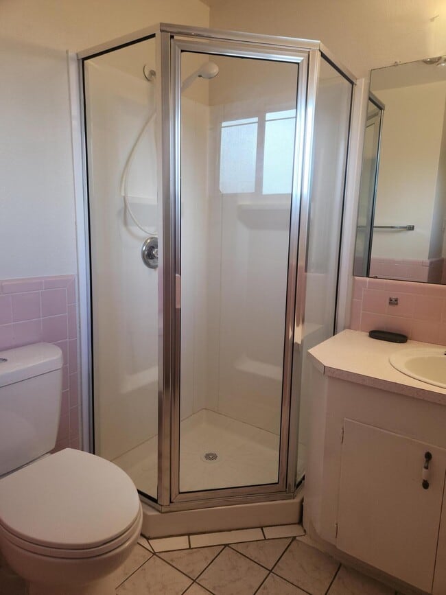 Building Photo - 8509 Bellehaven Pl NE