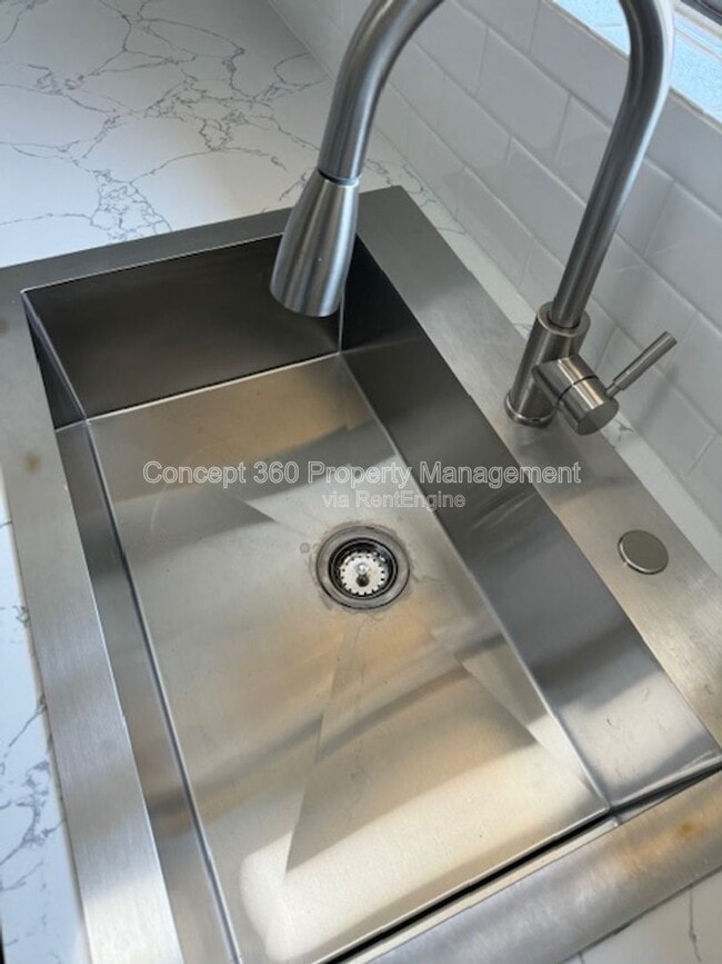 Building Photo - 10420 Imperial Hwy.