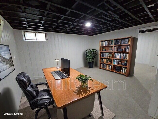 Building Photo - 120 Circle Dr