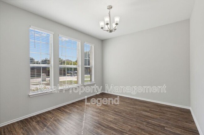 Building Photo - 5100 Brookside Dr