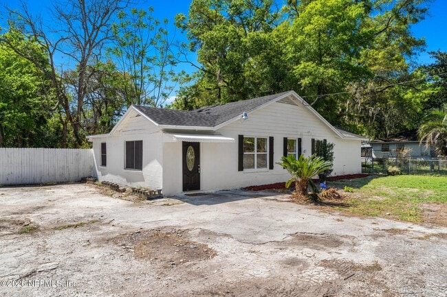 Building Photo - 3250 Soutel Dr