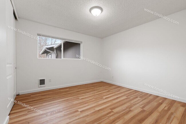Building Photo - 17324 SW Merlo Rd
