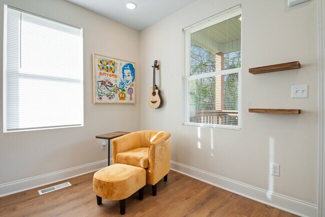 Building Photo - 24 Sawyer St