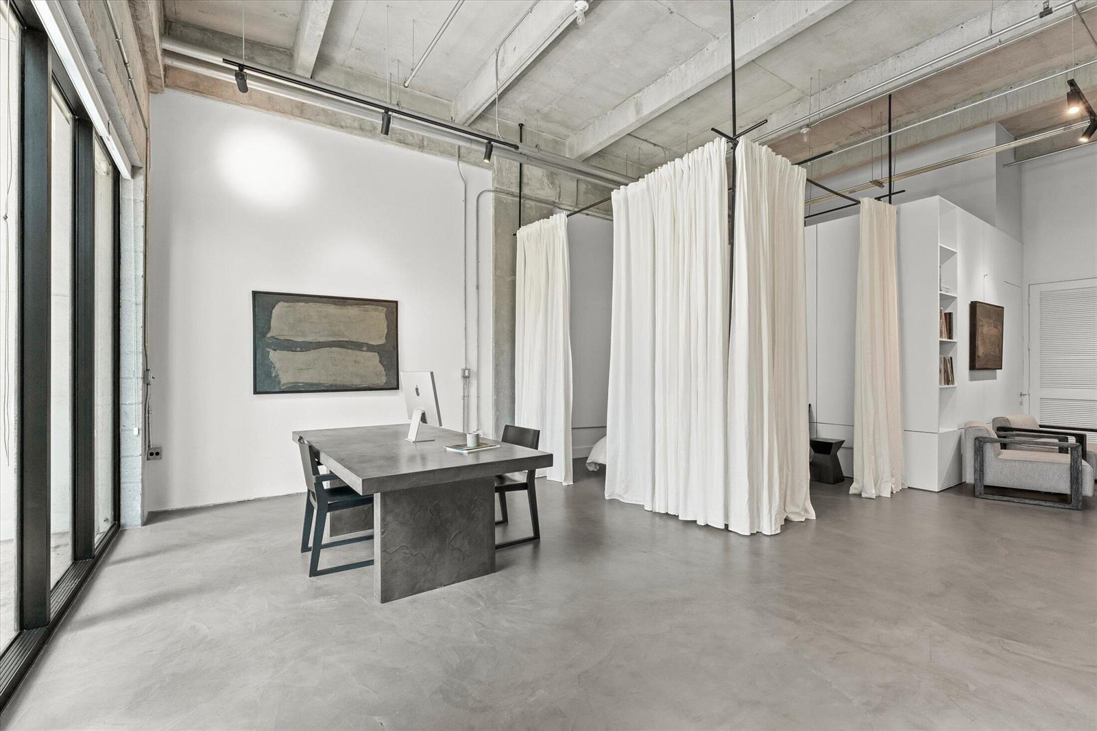 Building Photo - 1749 NE Miami Ct