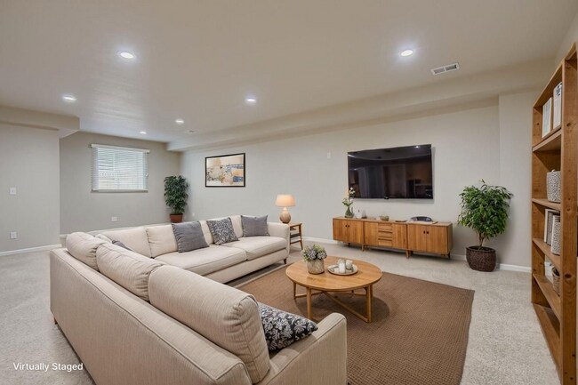 Building Photo - Don't wait! Beautiful 2 Bedroom 2 Bathroom...