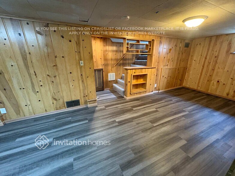 Building Photo - 4524 Zenith Ave N