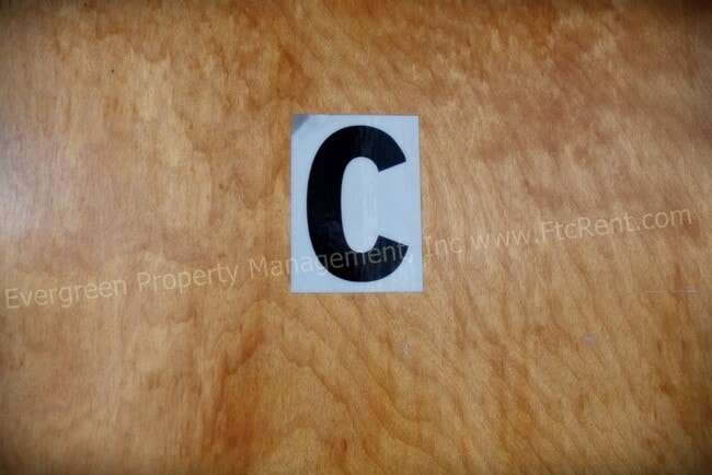 Building Photo - 1110 Gard Pl