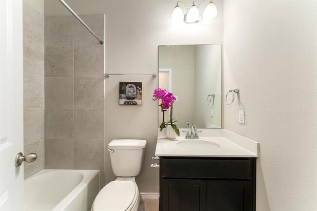 Building Photo - 5014 Aspen Orch Dr