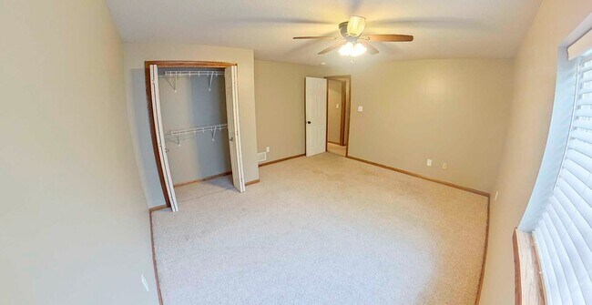 Building Photo - Fenced In Yard + Patio + Pet Friendly + St...