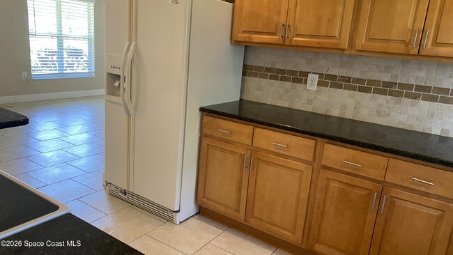Building Photo - 2125 Emerald Ct