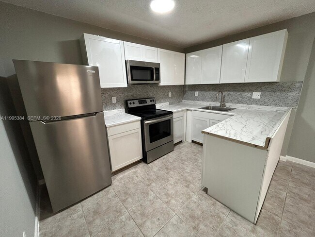 Building Photo - 11542 NW 44th St