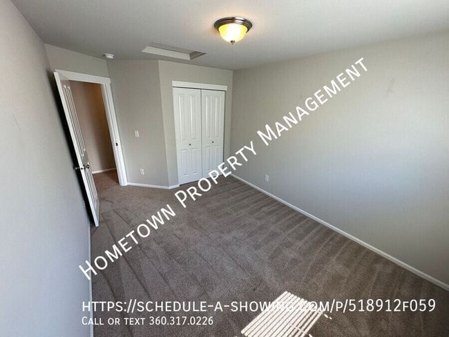 Building Photo - 6918 Honeylocust Ct NE