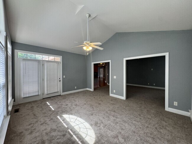 Building Photo - 515 Hannah McKenzie Dr