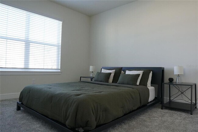 Building Photo - 1817 Summer Serenity Dr