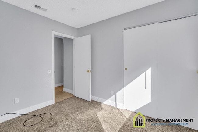 Building Photo - Remodeled 4-Bedroom w/  Large Backyard-AF