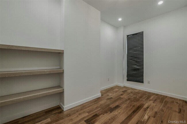 Building Photo - 21 Essex St