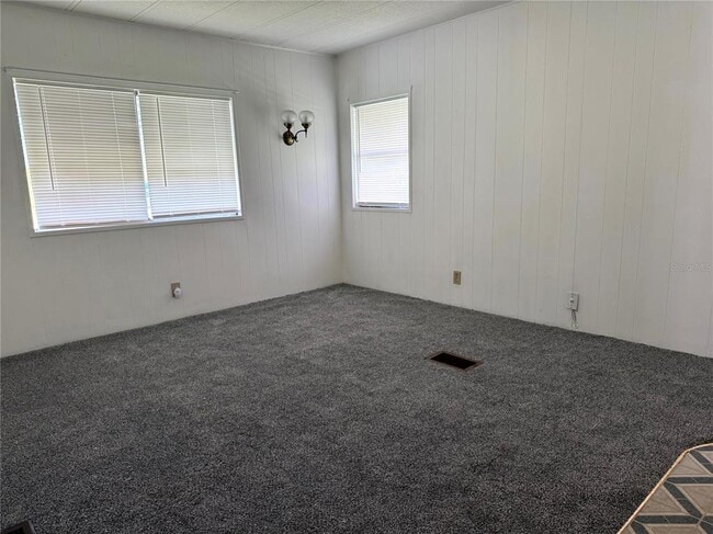 Building Photo - 3221 SE 39th Ave