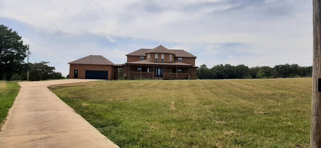 Primary Photo - 30 Caudill Rd