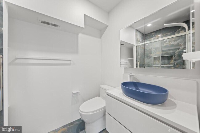 Building Photo - 1525 35th St NW